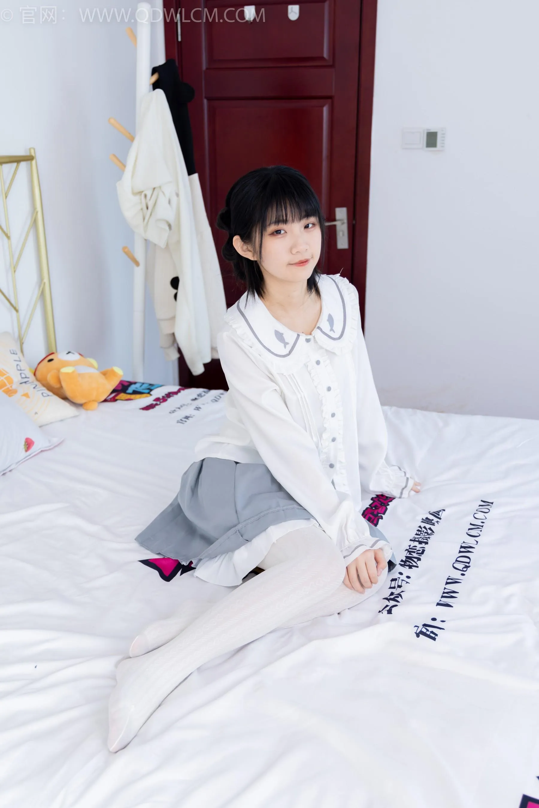 物恋传媒 NO.1528 暗月-夏日葡萄 [151P]插图3